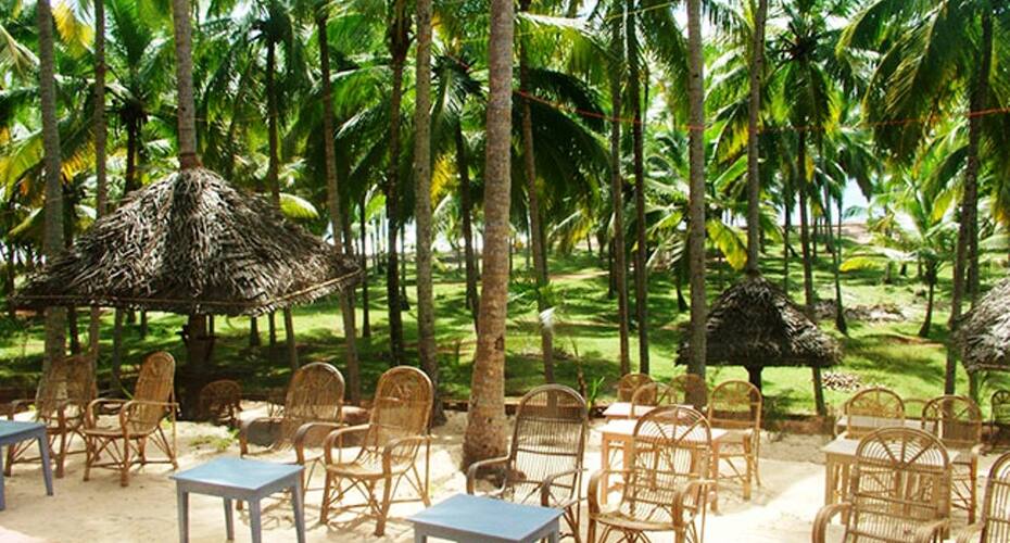 Sea Breeze Resort & Patanjali Centre, Varkala 3